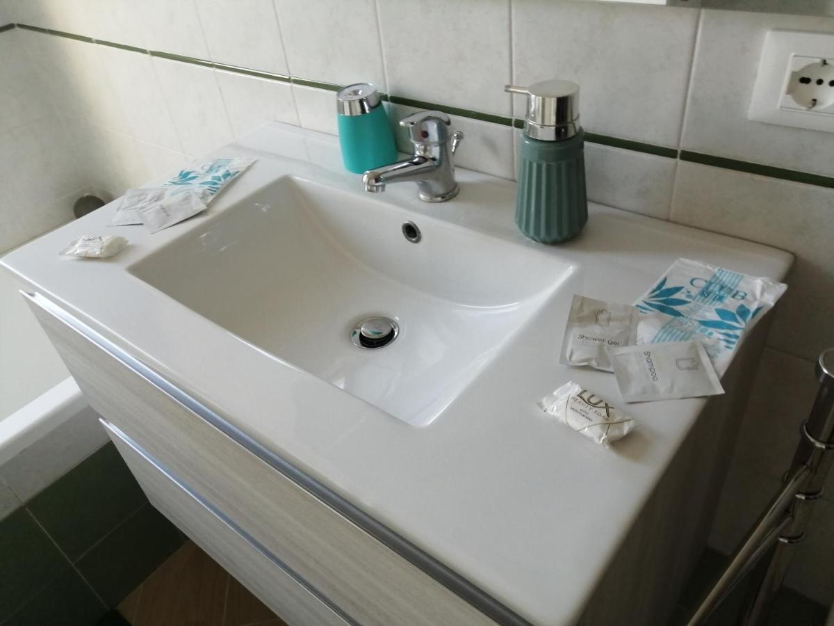 Due Torri Roma Guest House Екстериор снимка